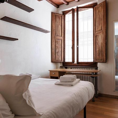 Santa Maria Novella Elegant Apartment ฟลอเรนซ์ ภายนอก รูปภาพ