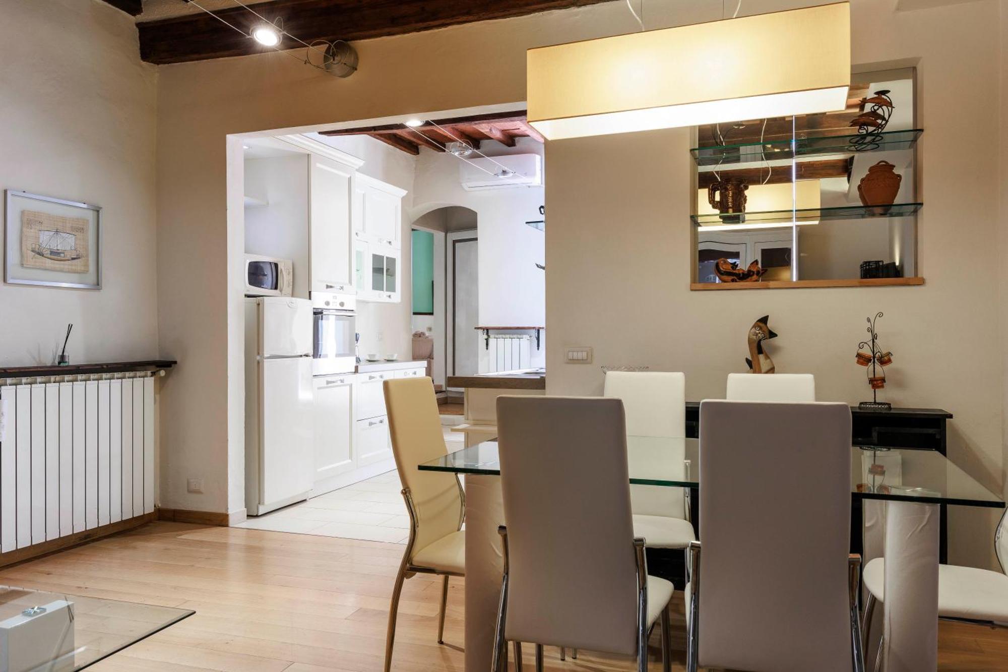 Santa Maria Novella Elegant Apartment ฟลอเรนซ์ ภายนอก รูปภาพ