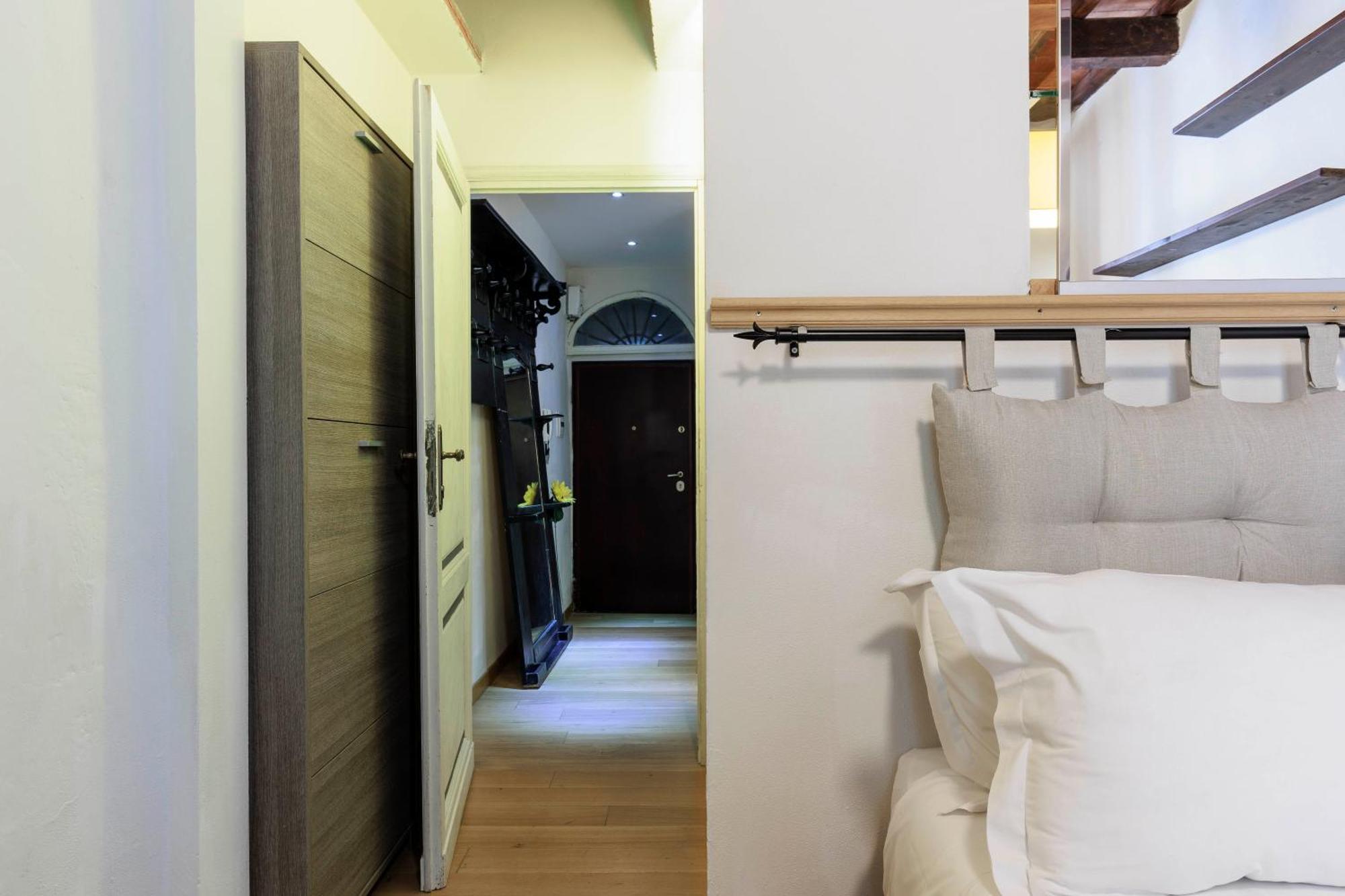 Santa Maria Novella Elegant Apartment ฟลอเรนซ์ ภายนอก รูปภาพ