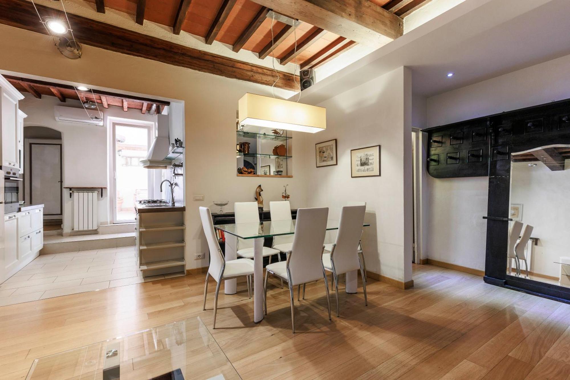 Santa Maria Novella Elegant Apartment ฟลอเรนซ์ ภายนอก รูปภาพ