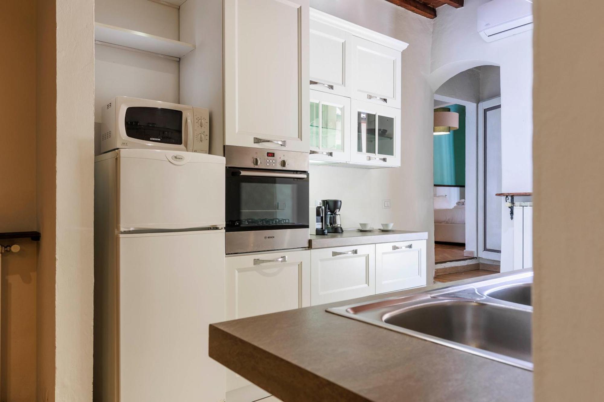 Santa Maria Novella Elegant Apartment ฟลอเรนซ์ ภายนอก รูปภาพ